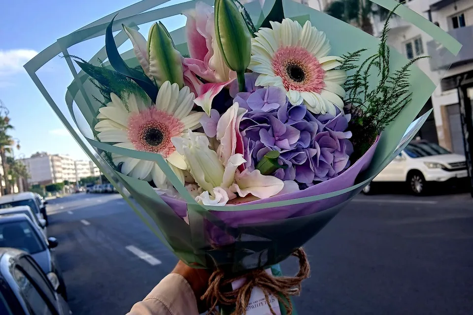 Bouquets et fleurs chez Brown Petals Flowers à Rabat